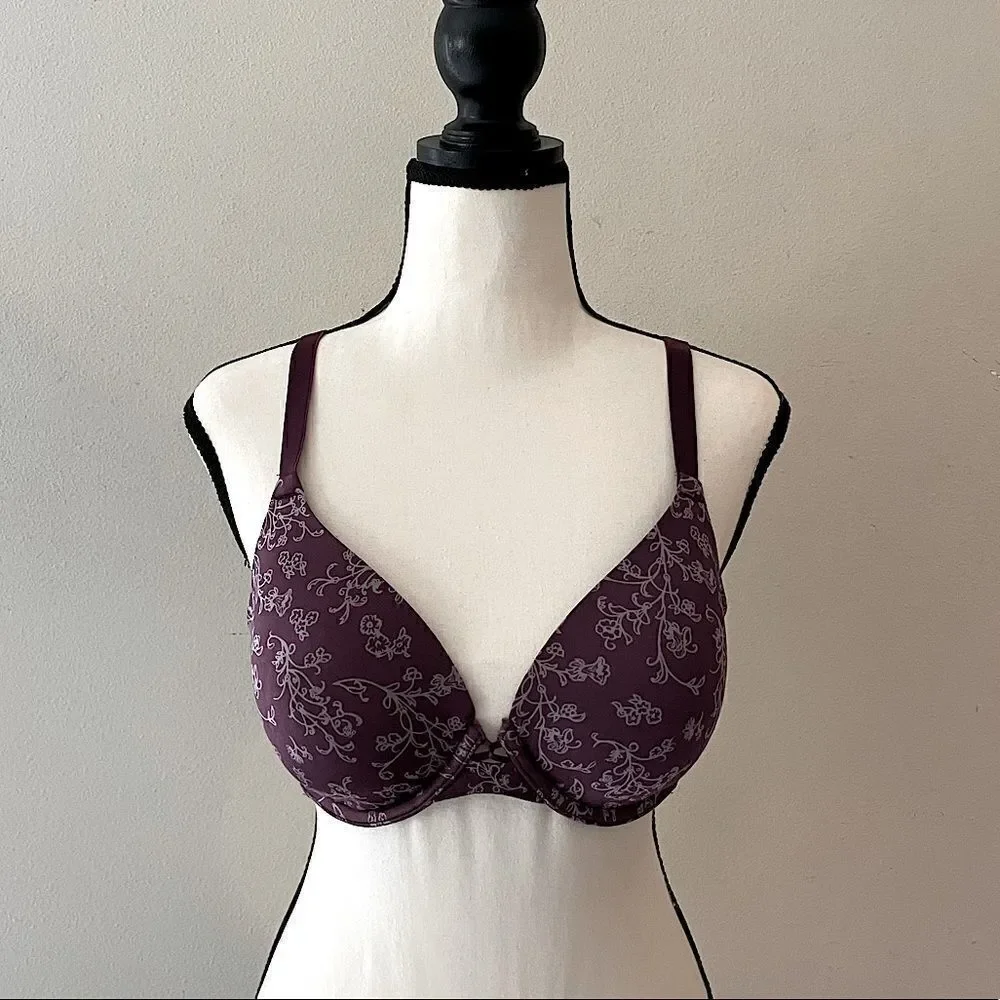 Used Vanity Fair “Fits You Perfectly” Dark Purple Bra. Size 34D.